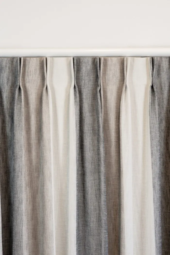 Double Pleat Close Up Stripe