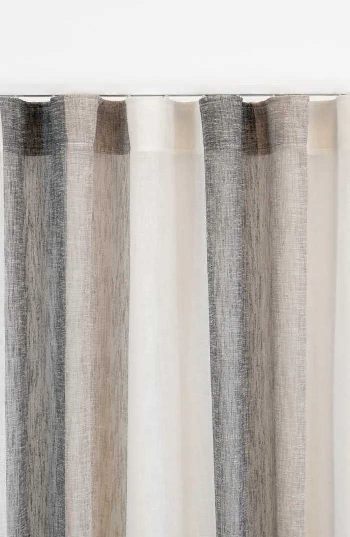 Wave Pleat Close Up Stripe